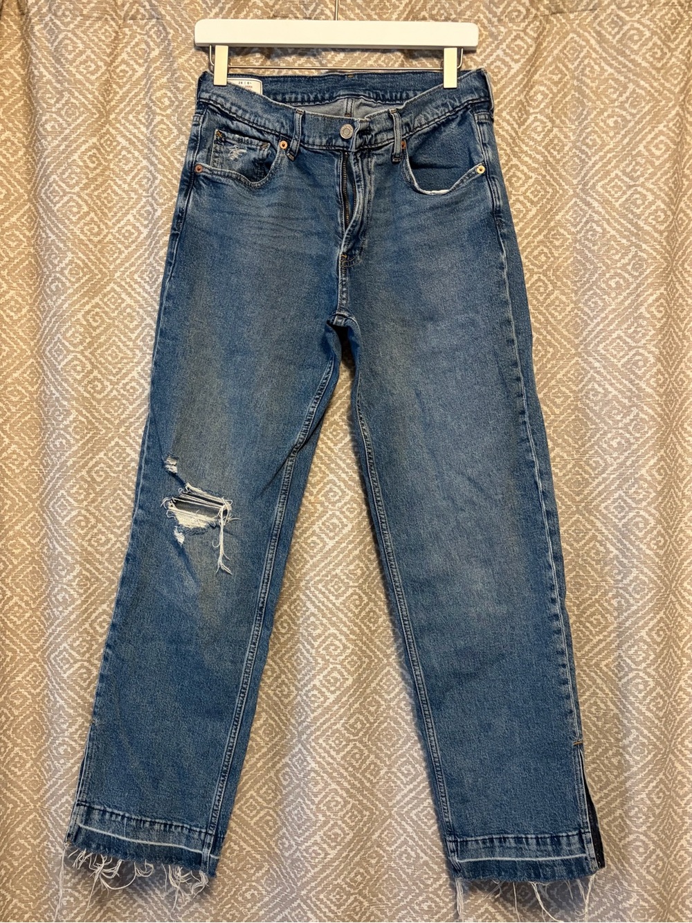 GAP Distressed 90s Jeans